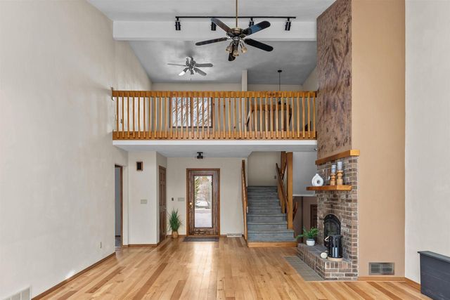 419 MAPLE LANE, Neenah, WI 54956