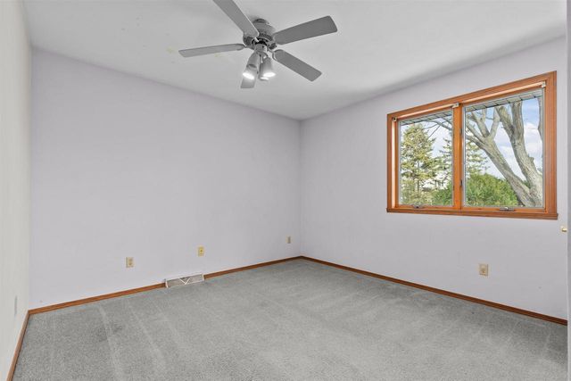 419 MAPLE LANE, Neenah, WI 54956