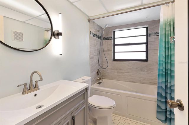 1403 56TH STREET W 1403, Bradenton, FL 34209