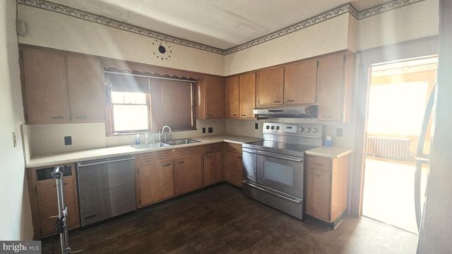 101 N BROADWAY, Pennsville, NJ 08070