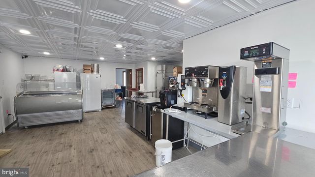 101 N BROADWAY, Pennsville, NJ 08070