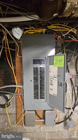 101 N BROADWAY, Pennsville, NJ 08070