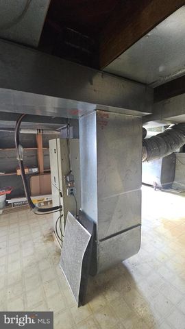 101 N BROADWAY, Pennsville, NJ 08070