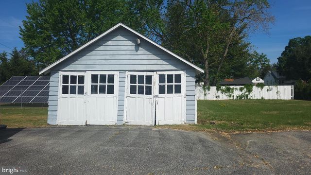 101 N BROADWAY, Pennsville, NJ 08070