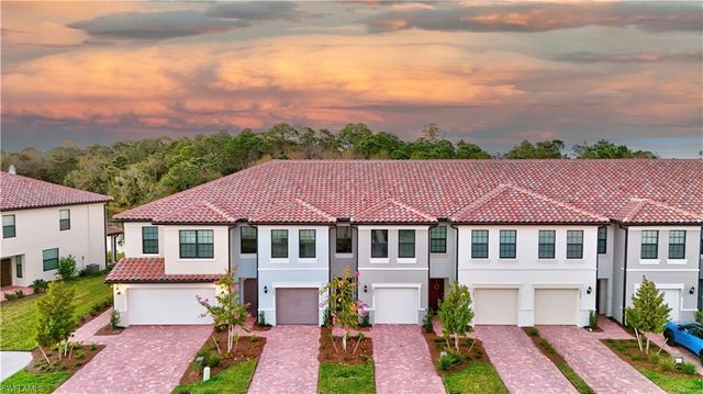 1426 Weeping Willow CT, Cape Coral, FL 33909