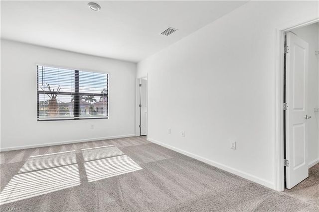 1426 Weeping Willow CT, Cape Coral, FL 33909