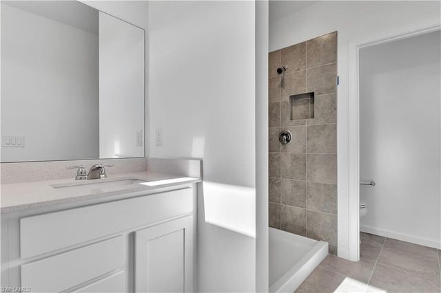 1426 Weeping Willow CT, Cape Coral, FL 33909