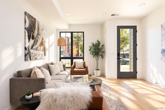 804 Dahlia Street, Denver, CO 80220