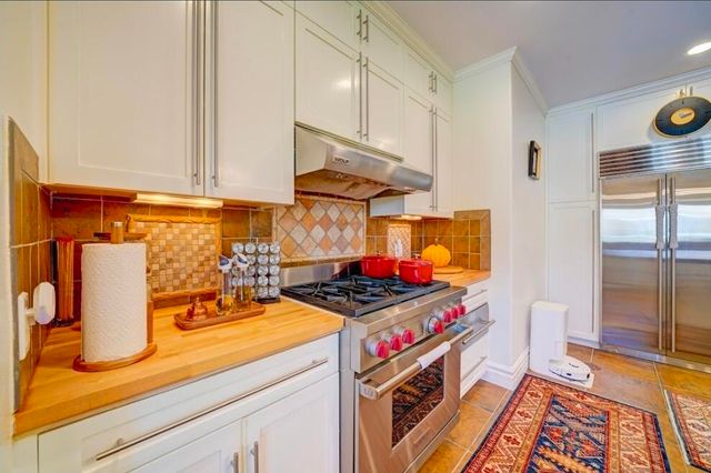 1377 Knoll Road, Redlands, CA 92373