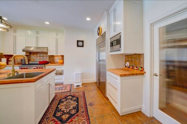 1377 Knoll Road, Redlands, CA 92373