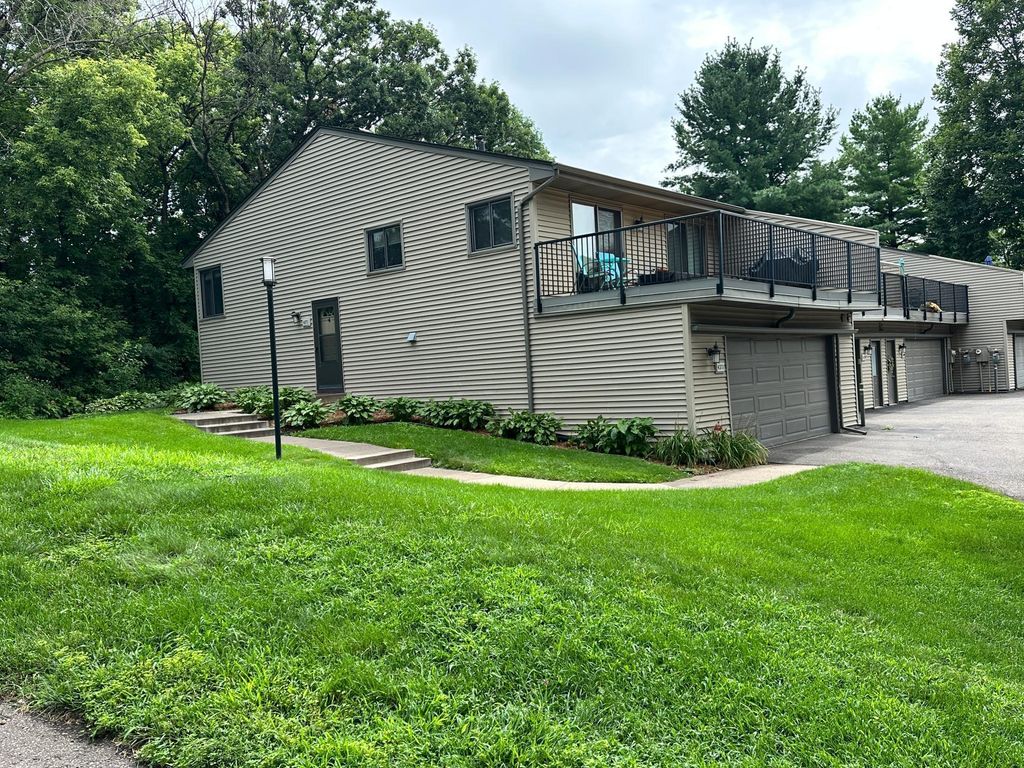 4371 Arden View Court, Arden Hills, MN 55112