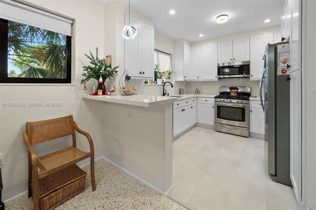 7517 Cutlass Ave, North Bay Village, FL 33141