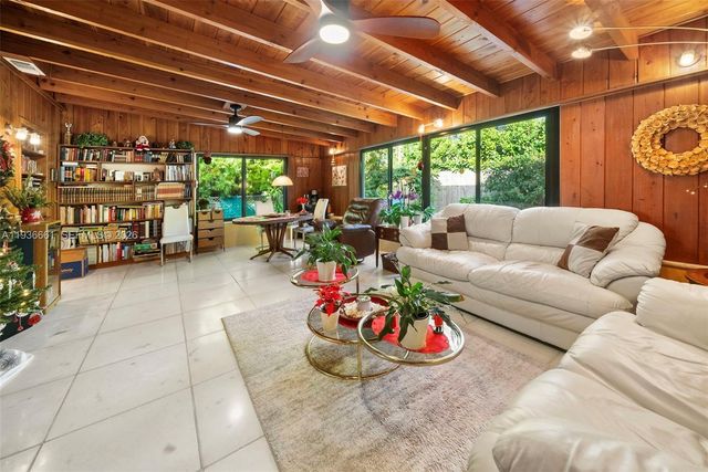 7517 Cutlass Ave, North Bay Village, FL 33141