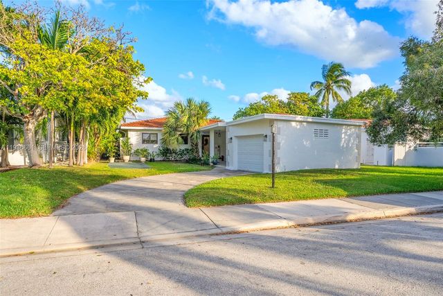 7517 Cutlass Ave, North Bay Village, FL 33141