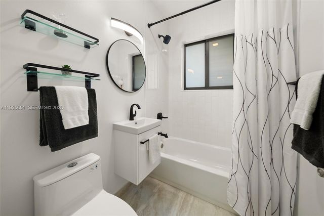 7517 Cutlass Ave, North Bay Village, FL 33141