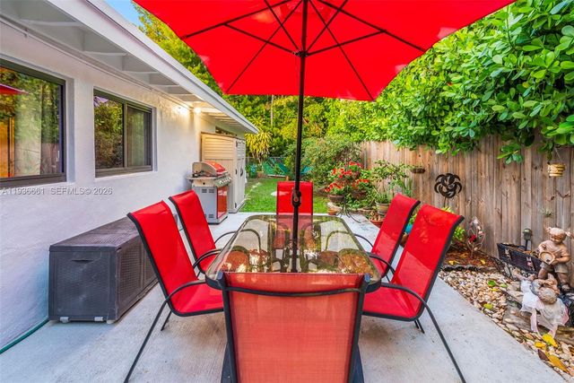 7517 Cutlass Ave, North Bay Village, FL 33141