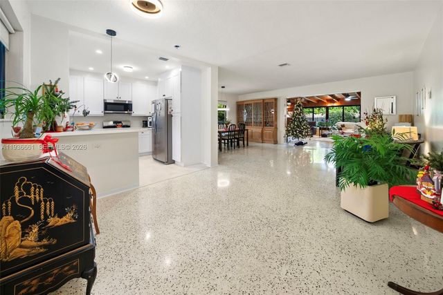 7517 Cutlass Ave, North Bay Village, FL 33141