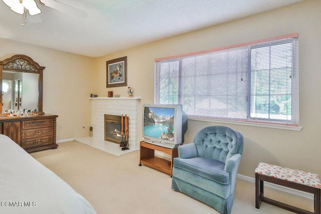 5260 Edgeware Drive, Calabasas, CA 91301