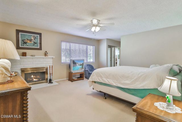 5260 Edgeware Drive, Calabasas, CA 91301