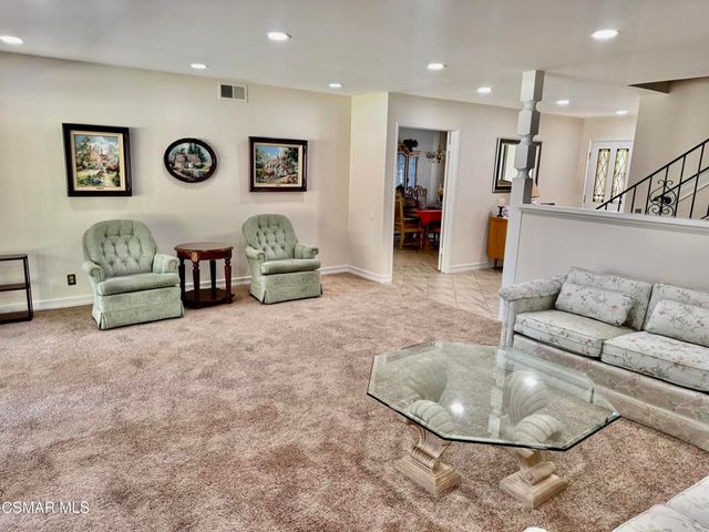 5260 Edgeware Drive, Calabasas, CA 91301