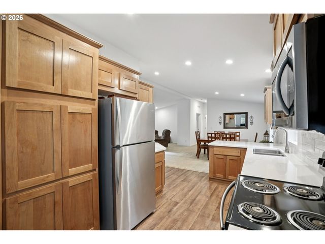 830 KOOL Rd, Kelso, WA 98626