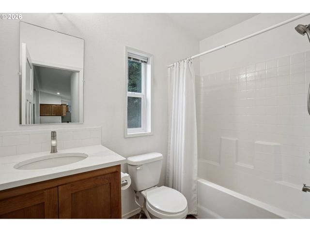 830 KOOL Rd, Kelso, WA 98626