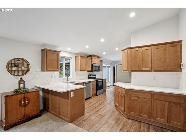 830 KOOL Rd, Kelso, WA 98626