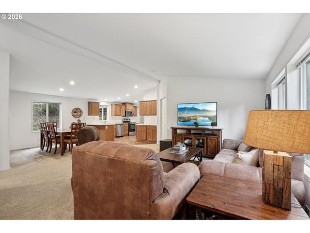 830 KOOL Rd, Kelso, WA 98626