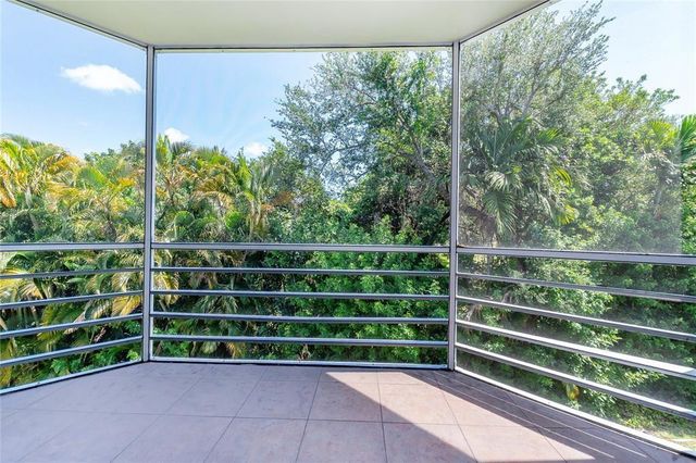 1101 NE 191ST Street H301, Miami, FL 33179
