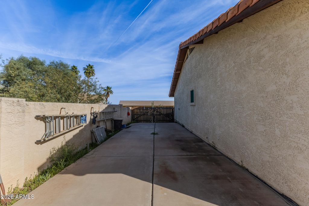 Image 28 of property listing at 14424 N SAN CARLOS Drive, Fountain Hills, AZ 85268
