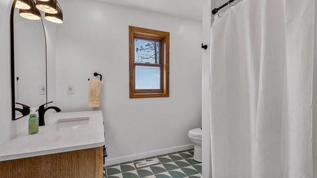 3803 Timber Creek Court, Eau Claire, WI 54701