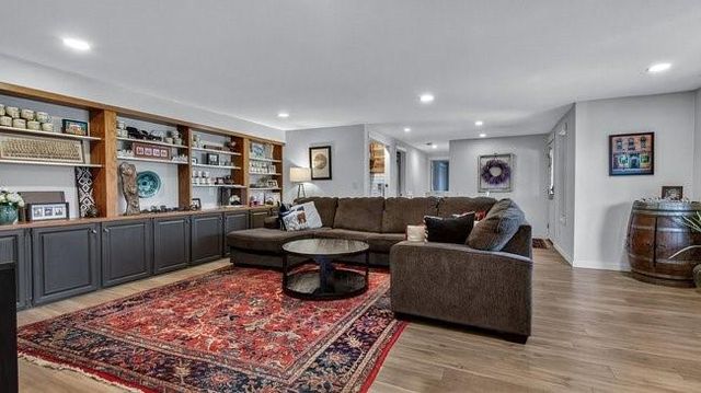 3803 Timber Creek Court, Eau Claire, WI 54701