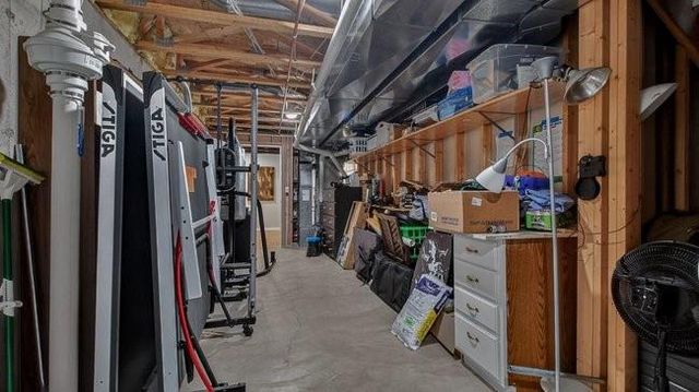 3803 Timber Creek Court, Eau Claire, WI 54701