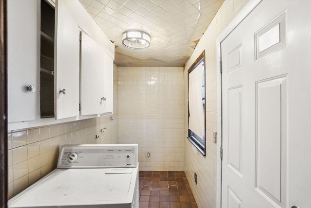 25 Bradbury Street, Boston, MA 02134