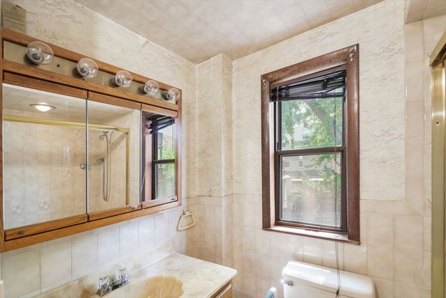 25 Bradbury Street, Boston, MA 02134