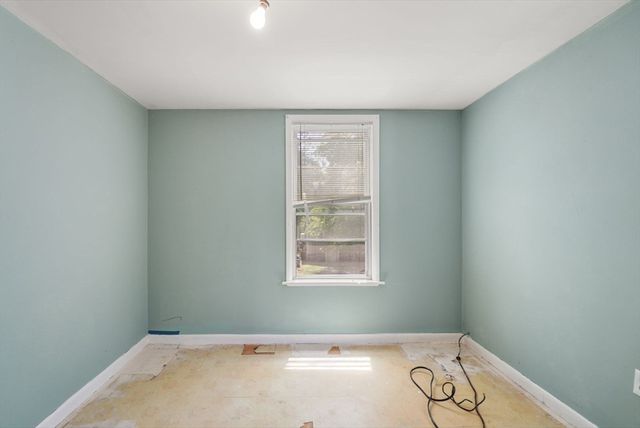 25 Bradbury Street, Boston, MA 02134