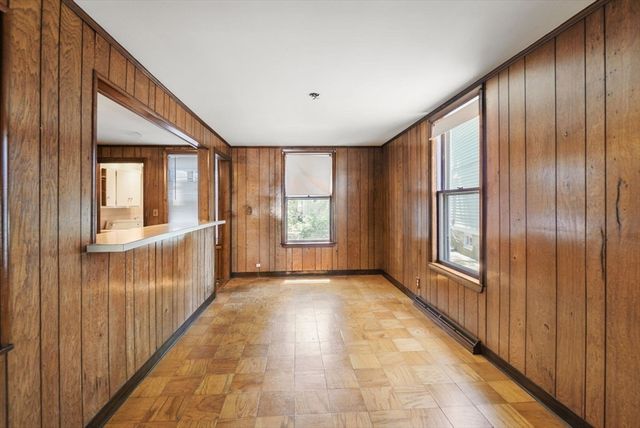 25 Bradbury Street, Boston, MA 02134