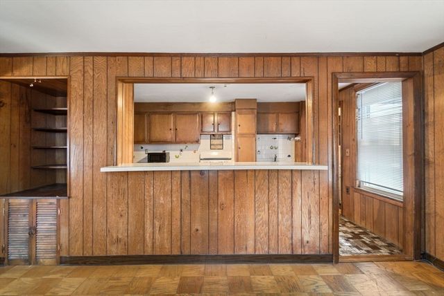 25 Bradbury Street, Boston, MA 02134