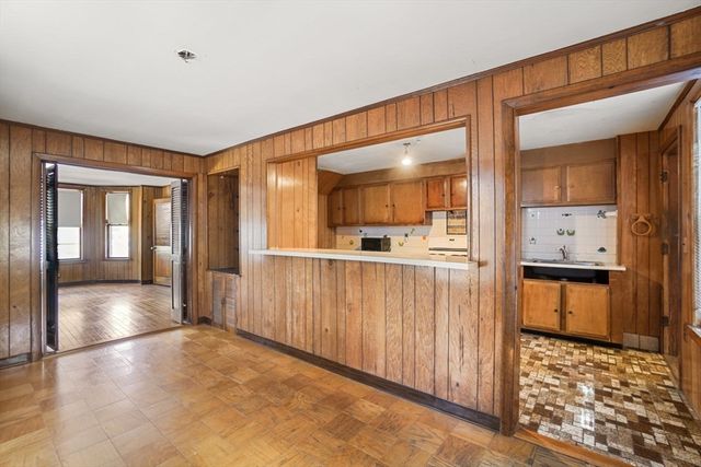 25 Bradbury Street, Boston, MA 02134