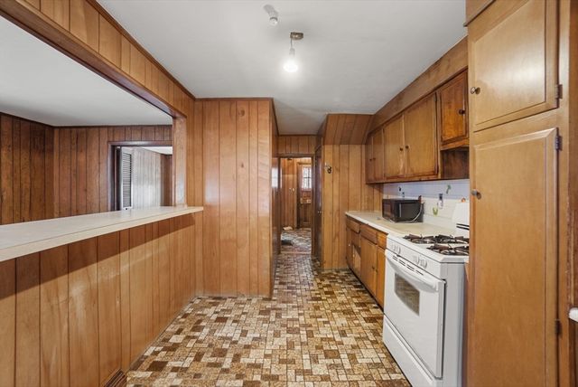 25 Bradbury Street, Boston, MA 02134