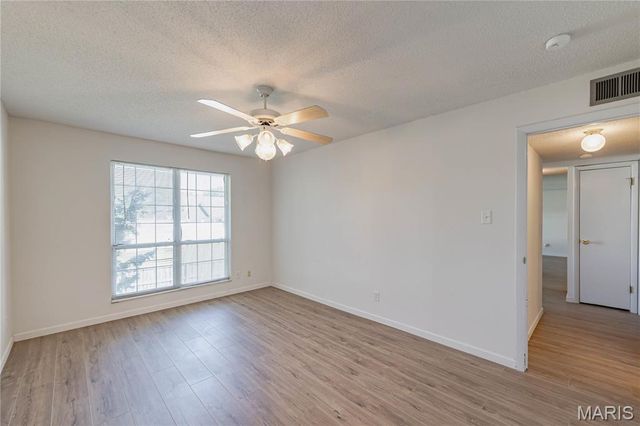 603 Rosetta Drive E, Florissant, MO 63031