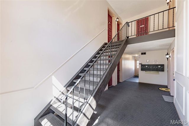 603 Rosetta Drive E, Florissant, MO 63031