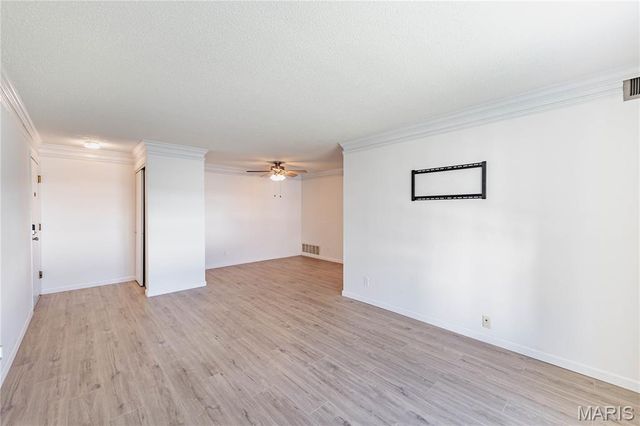 603 Rosetta Drive E, Florissant, MO 63031