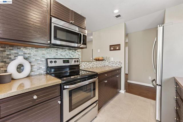 7560 Canyon Meadow Cir H, Pleasanton, CA 94588