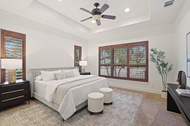 22 Cottondale RD, The Hills, TX 78738