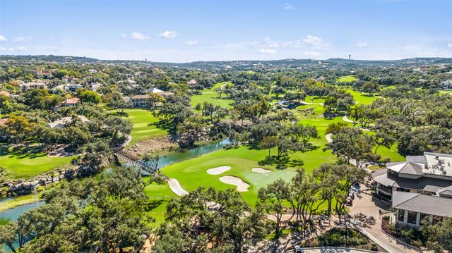 22 Cottondale RD, The Hills, TX 78738