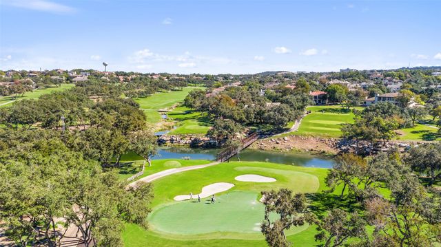 22 Cottondale RD, The Hills, TX 78738