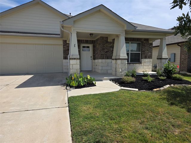 114 E Groves LN, Hutto, TX 78634