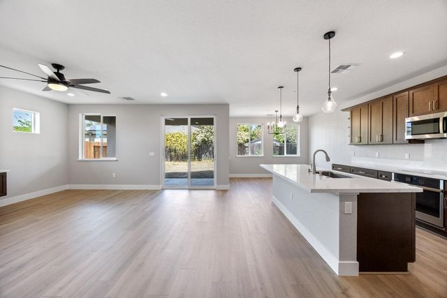 2205 Armus St, Woodland, CA 95776