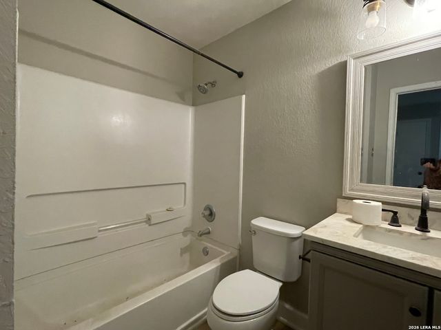 387 COPPER POINT DR, New Braunfels, TX 78130